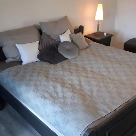 Kismadar Vendeghaz Apartment